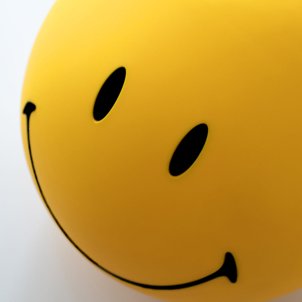 The Smiley Face LED Lamp - XL - Close up