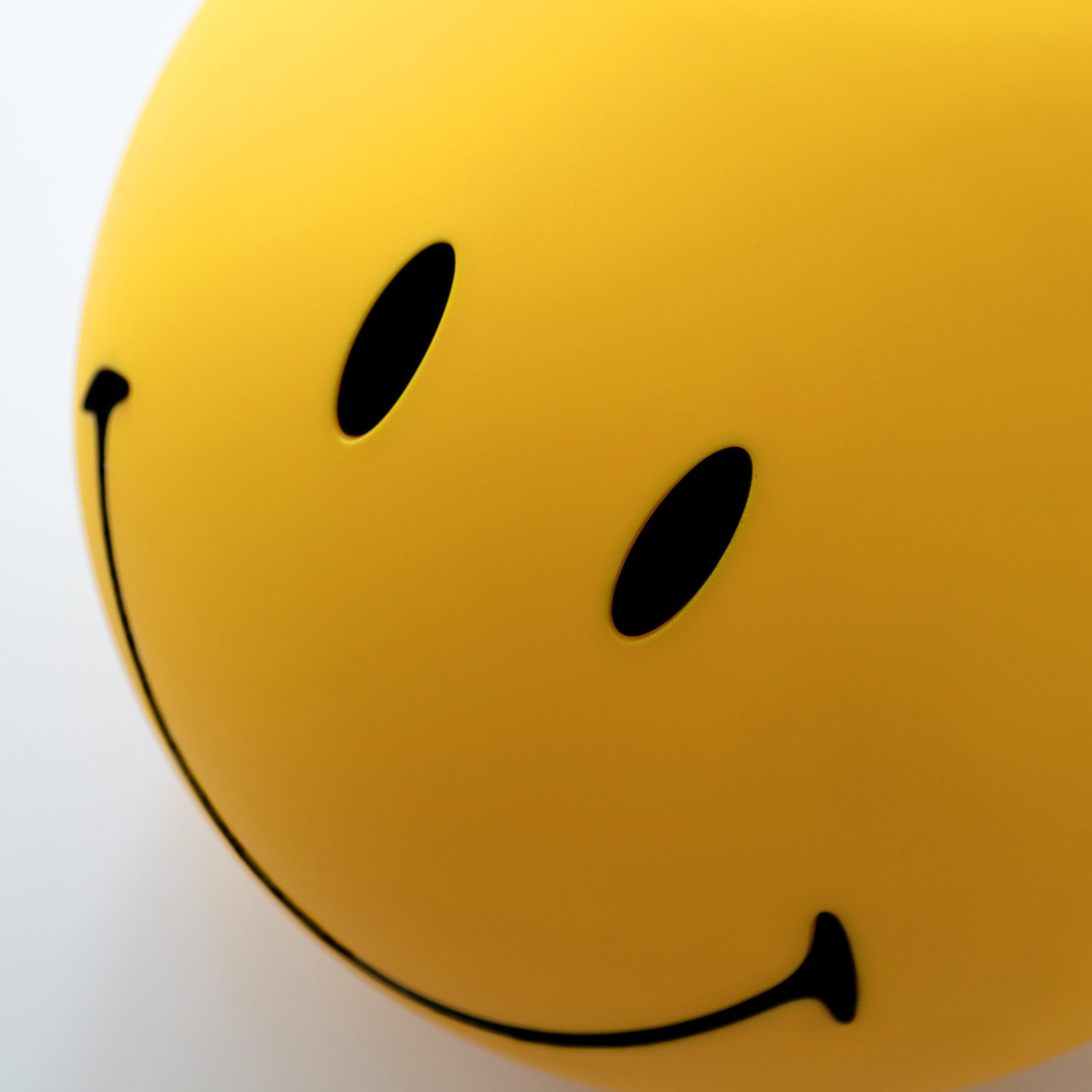 The Smiley Face LED Lamp - XL - Close up