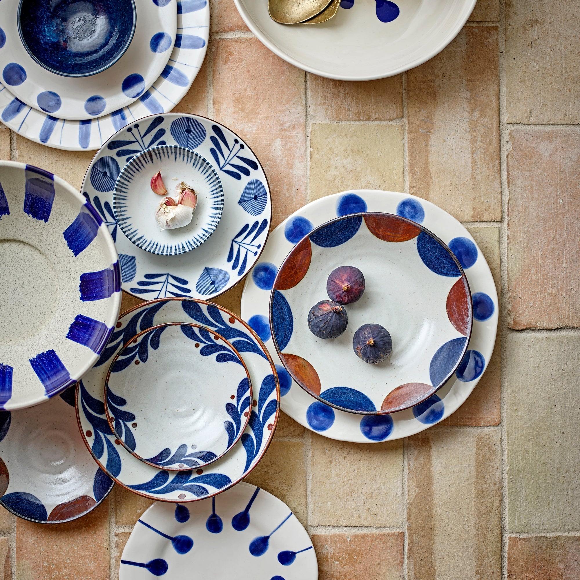 Cobalt & Bone XL Stoneware Serving Bowl