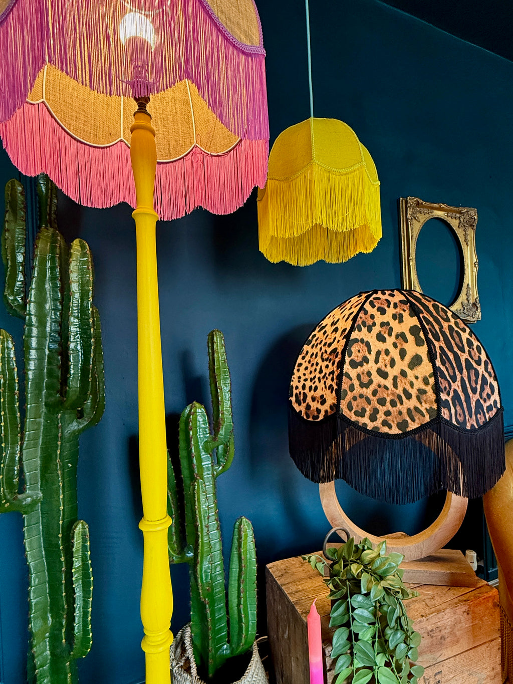 Birdie – Fringed Dome Hessian Lampshade with Pink Trim