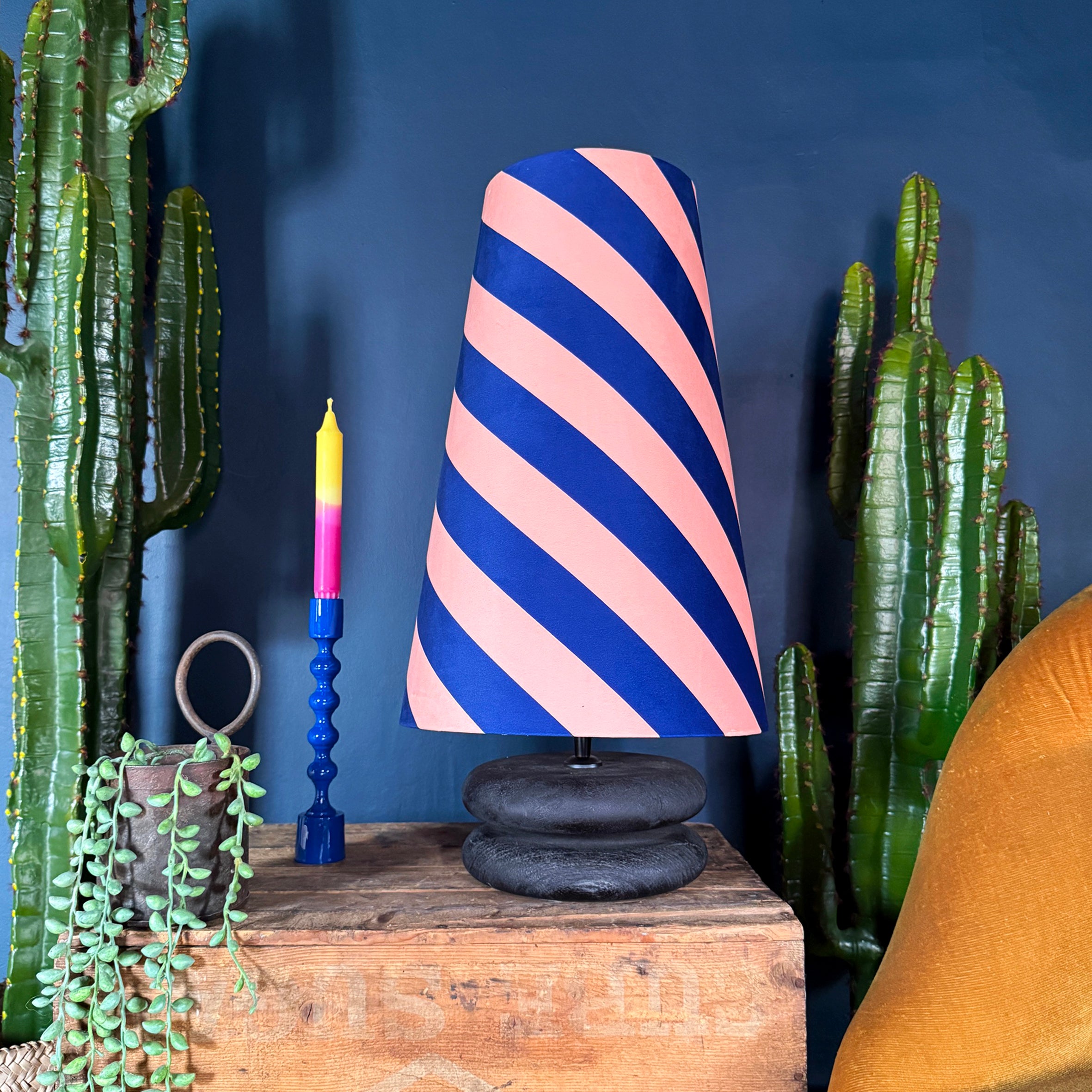 Balance Table Lamp In Ebony