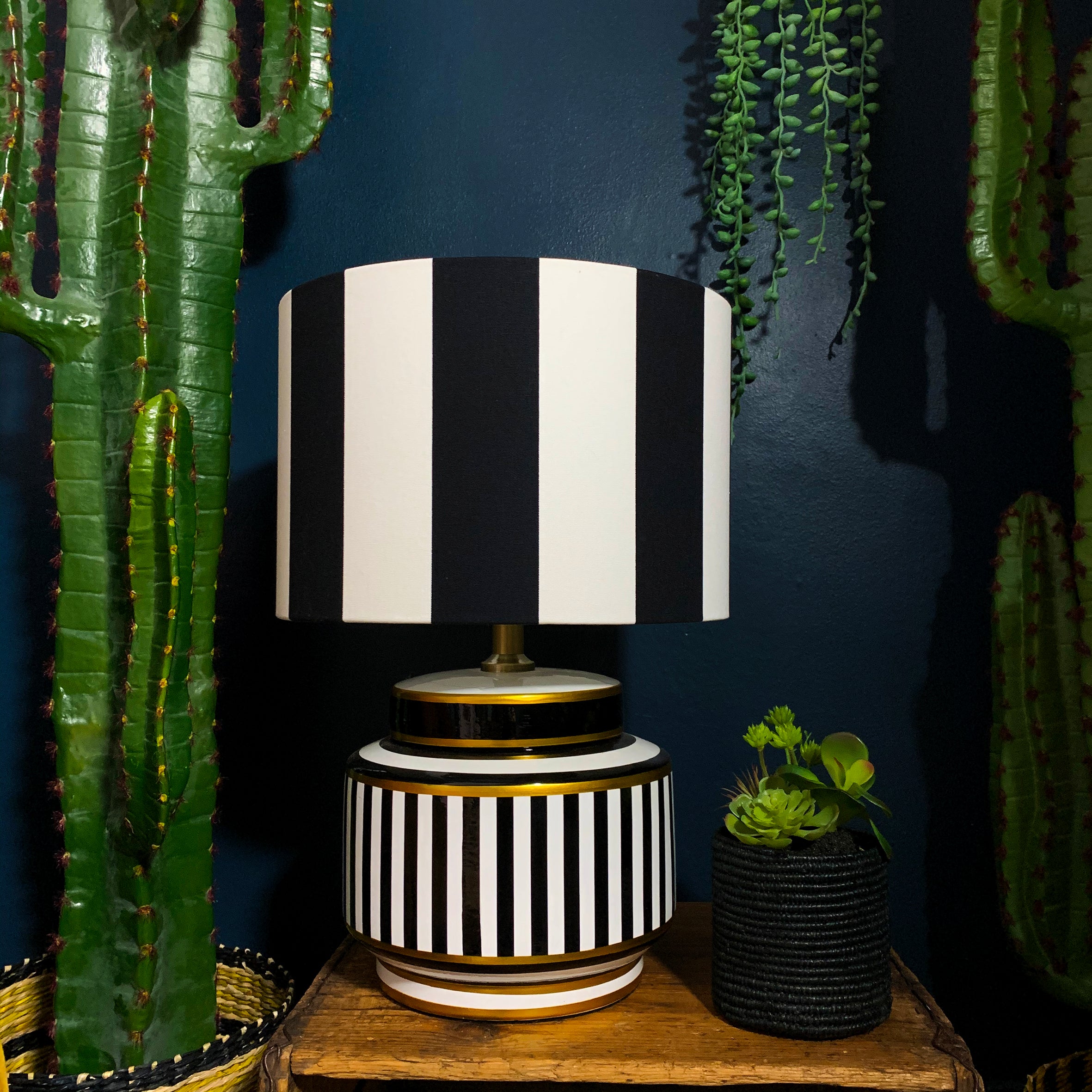 Love Frankie Beetlejuice lampshade