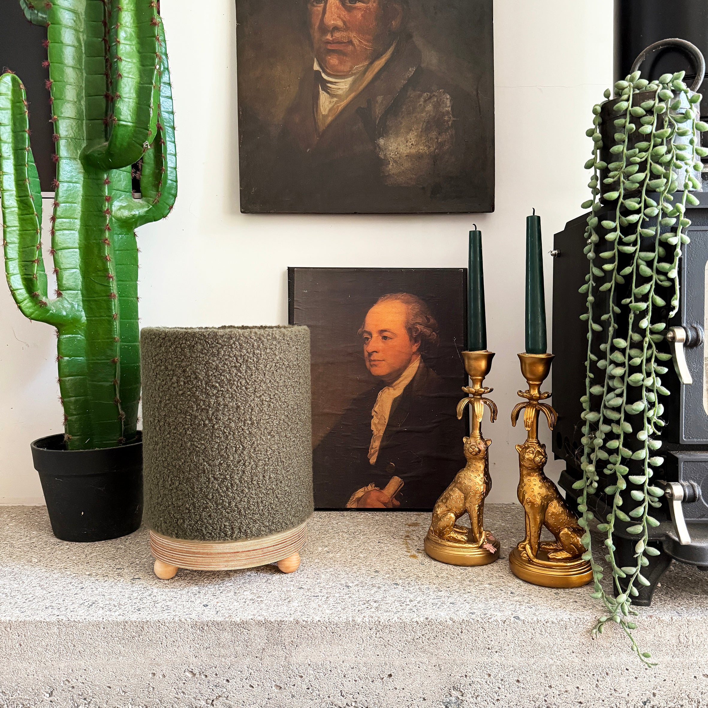 Thyme Boucle Cordless Lamp - 2 Sizes available. Light Off