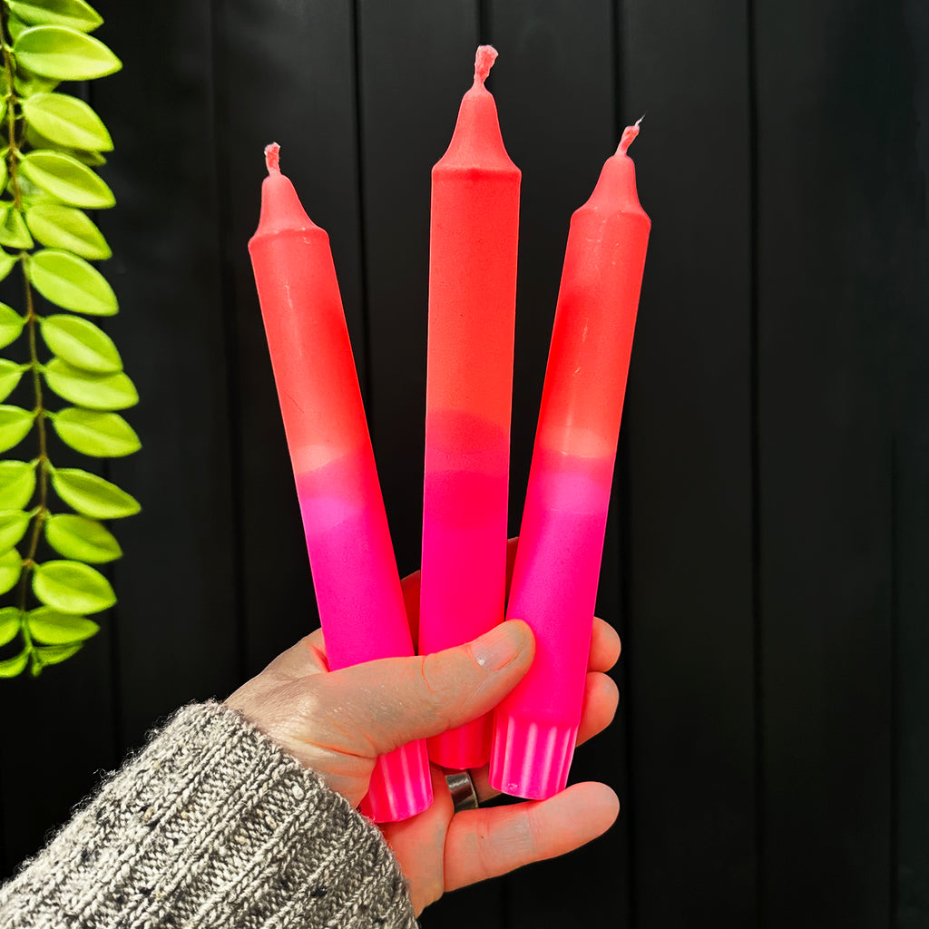 Love Frankie neon pink and orange candle