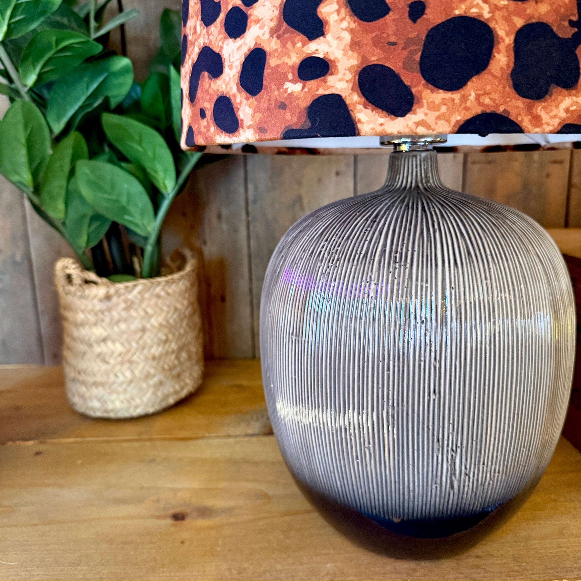 Ridged Table Lamp in Ombre Ebony