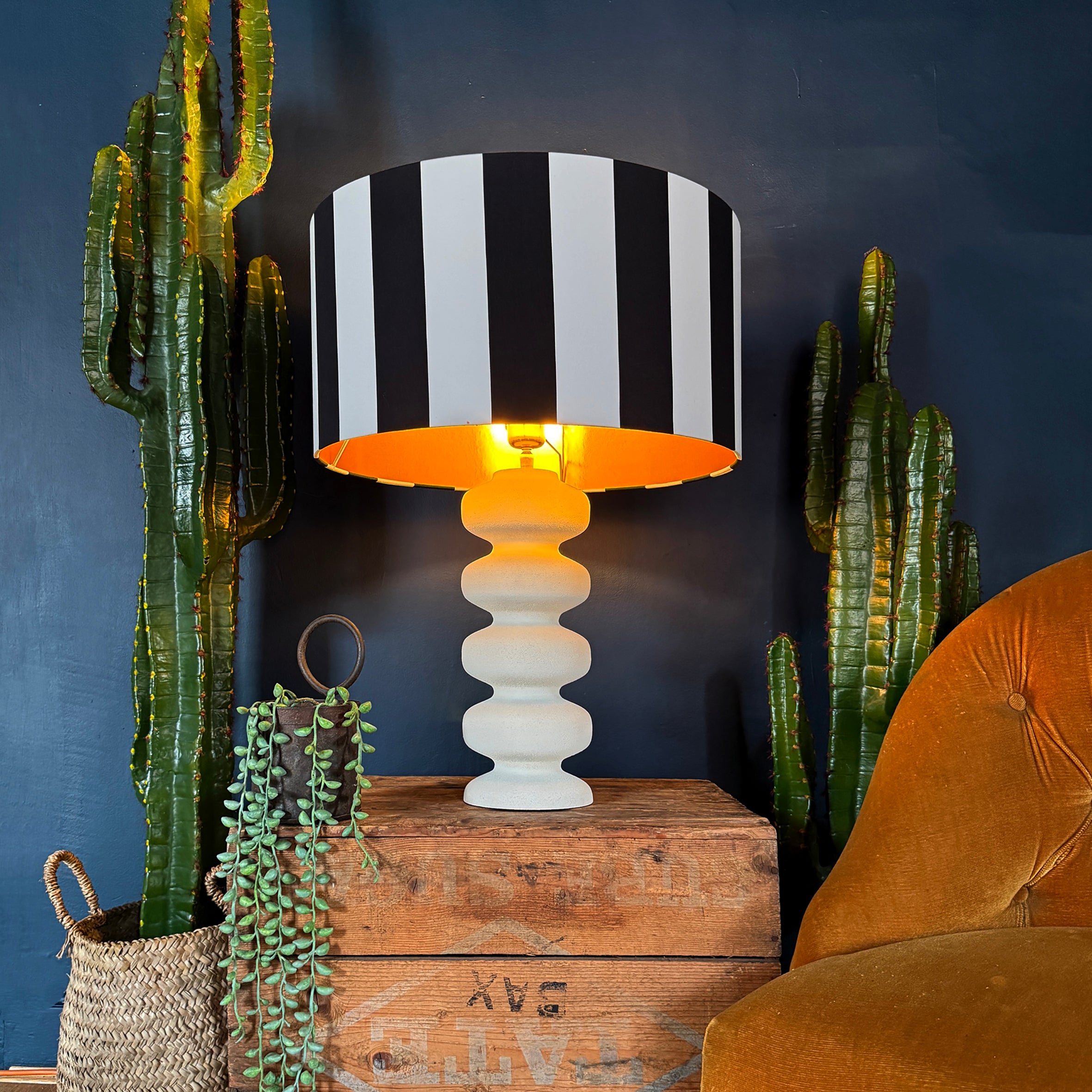 Large Pebble Table Lamp In Cream