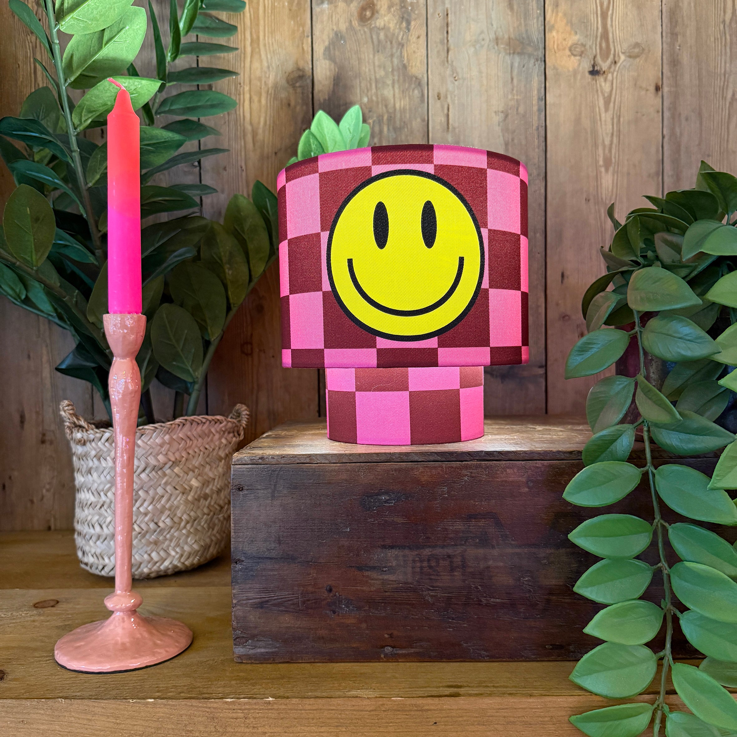 Checkmate Smiley Glow Lamps in Raspberry Ripple