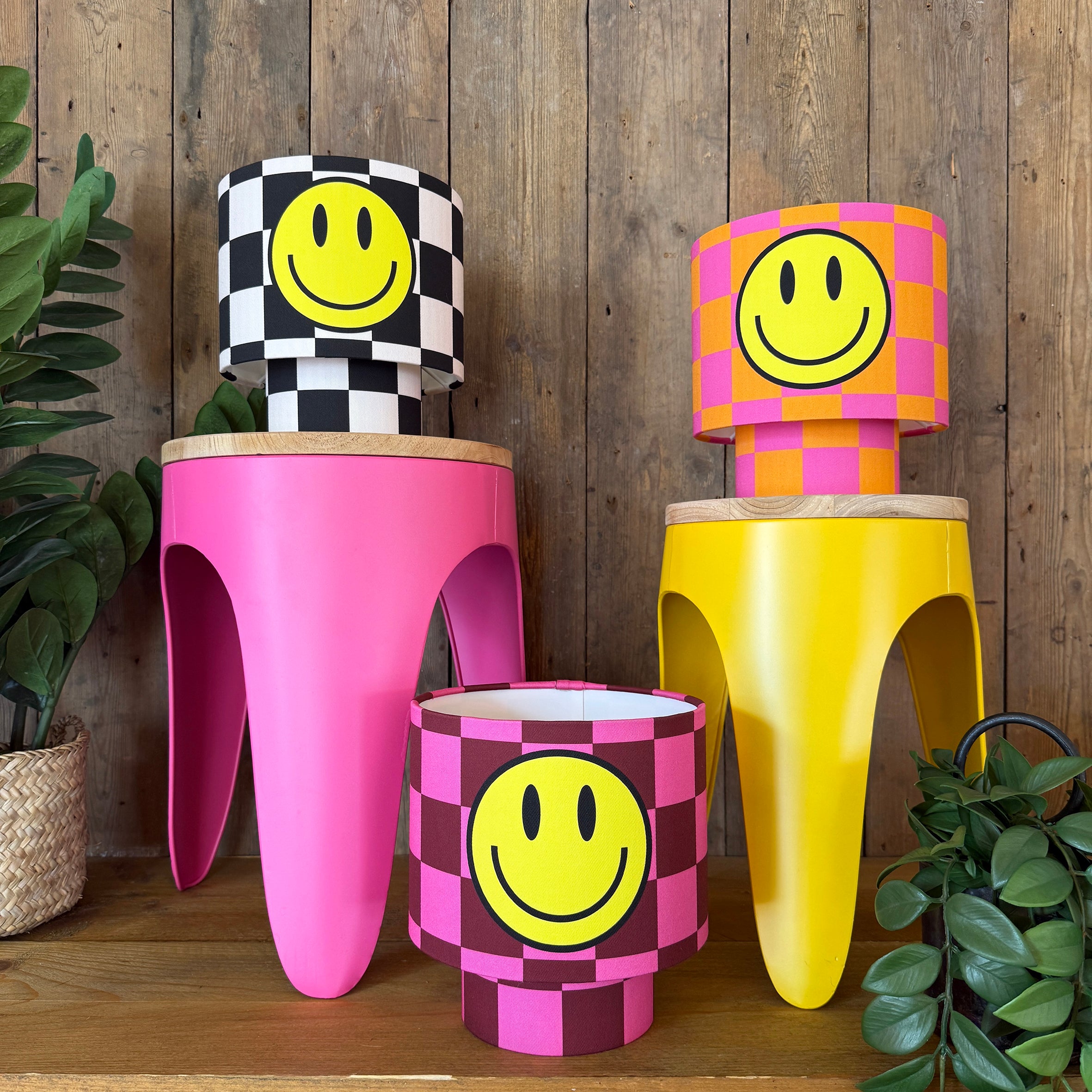 Checkmate Smiley Glow Lamps in Liquorice