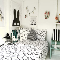 Peace out monochrome duvet set