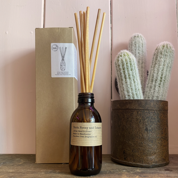 love-frankie-dark-honey.diffuser