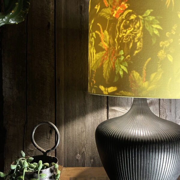 Carbon Deadly Night Shade Silhouette Shade in Acid Yellow - 12" x 10" Light On