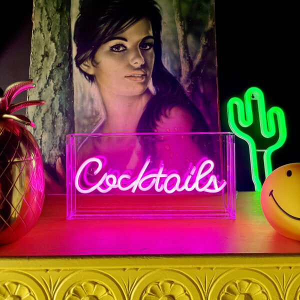 Love Frankie Cocktails neon light