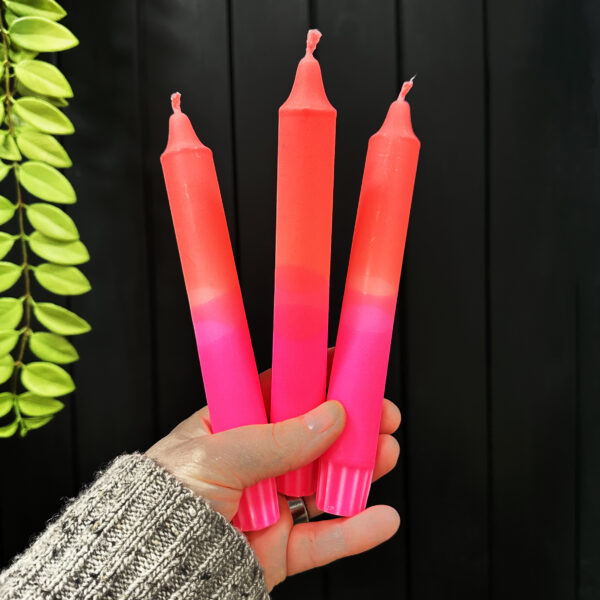 Love Frankie neon pink and orange candle