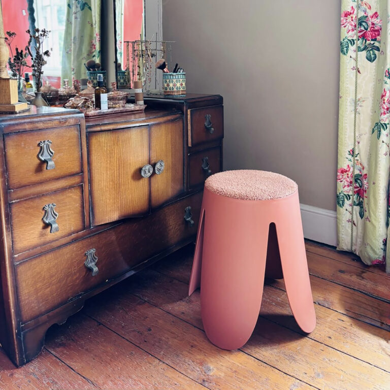 Love Frankie padded boucle stool in rust
